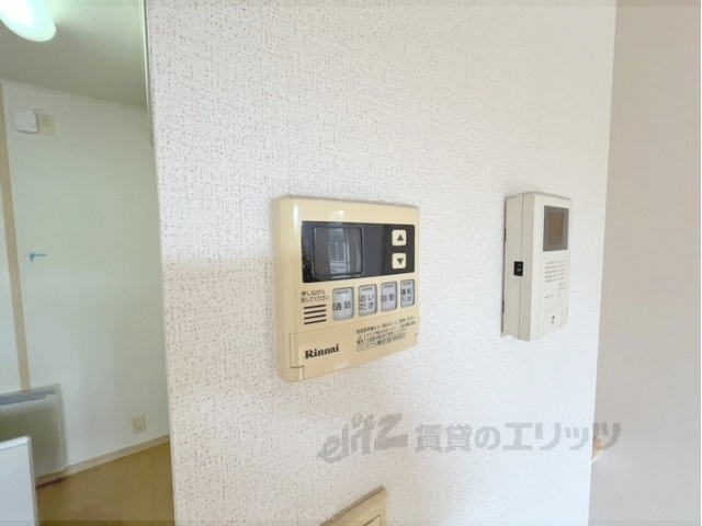 その他設備　給湯器リモコン