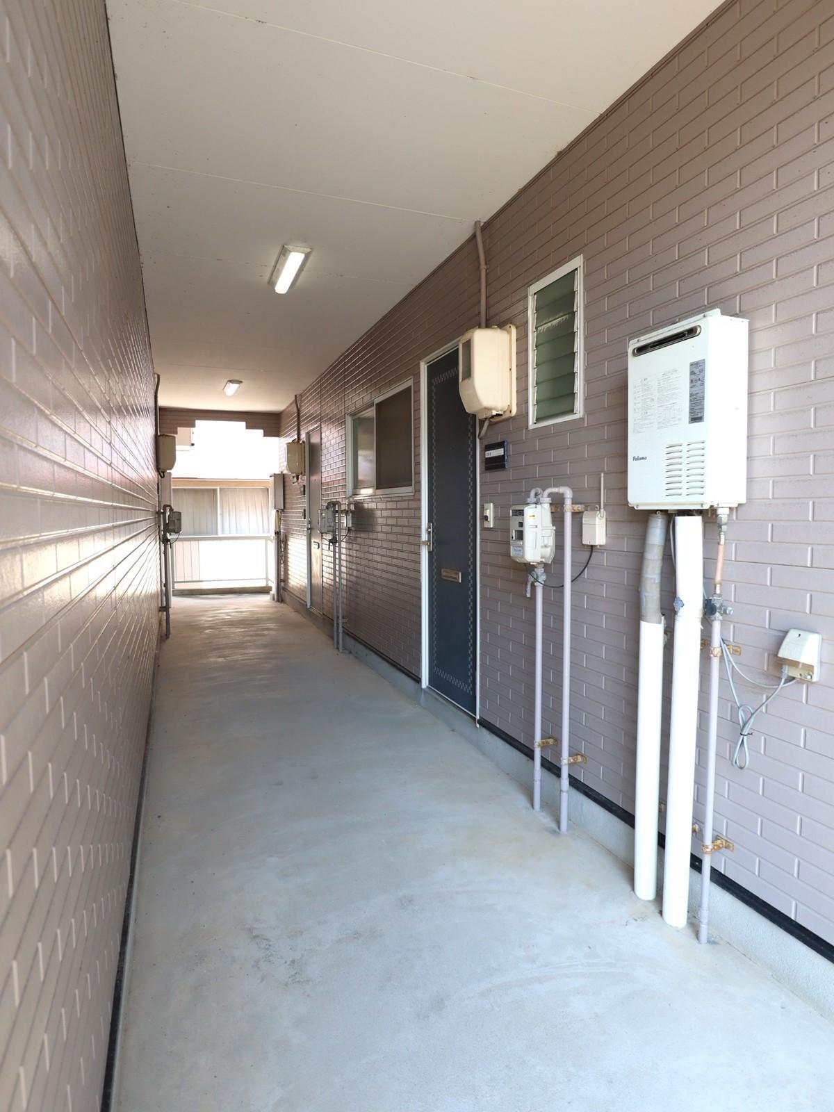 ロビー　共用廊下の様子です。
