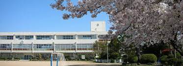 小学校　たつの市立誉田小学校（小学校）まで900m
