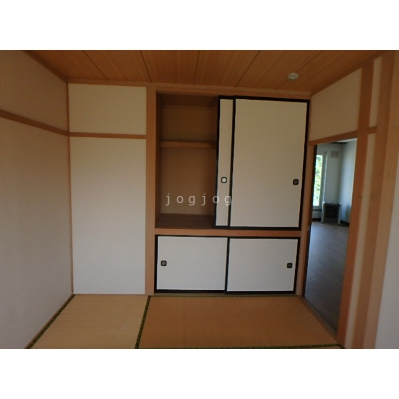 収納　収納が大きく、たくさんものが入ります。