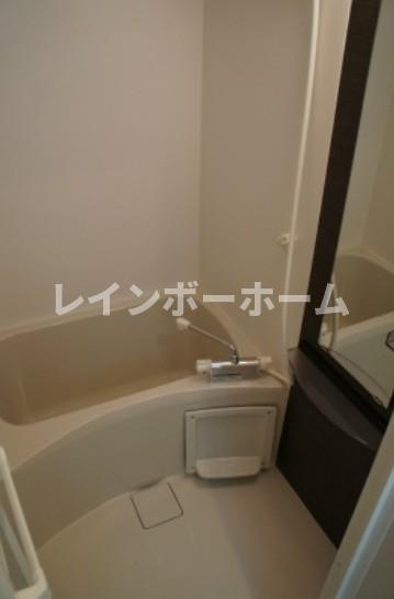 バス・シャワールーム　ゆったり過ごせるお風呂です