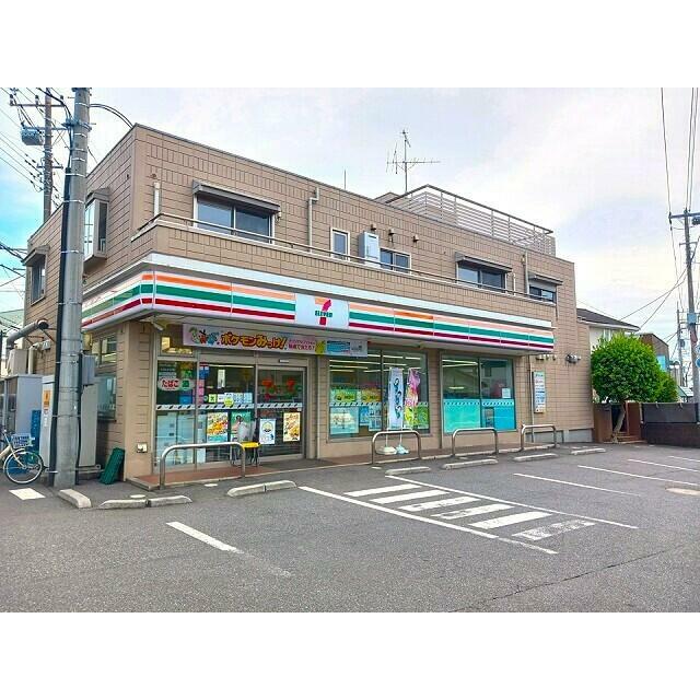 コンビニ　セブンイレブン柏関場町店（コンビニ）まで600m