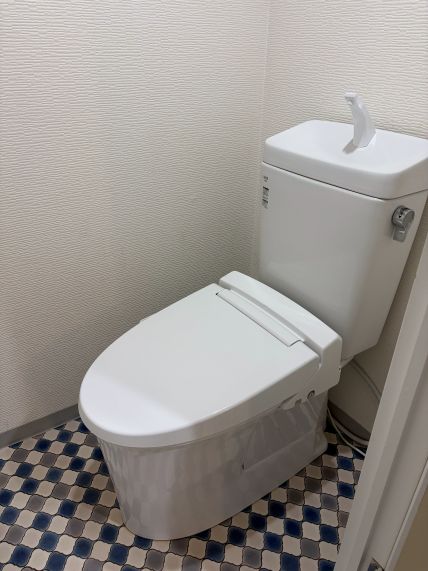 トイレ　温水便座付きトイレ