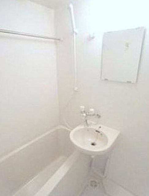 バス・シャワールーム　※別部屋参考写真