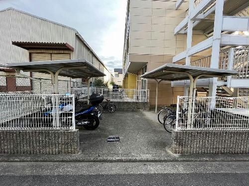 その他共有部分　屋根付き駐輪場