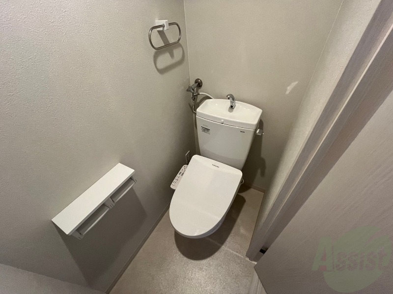 トイレ　こちらはトイレです。清潔感があり、安心して使用できます。