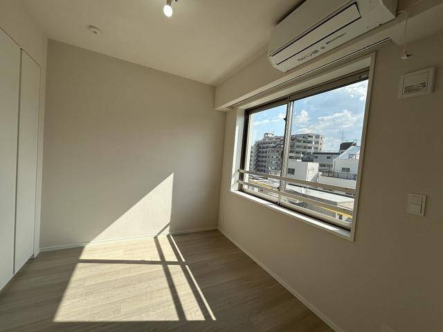 玄関　エアコン完備