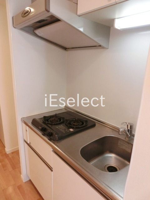 キッチン　お掃除の楽なシステムキッチン。
