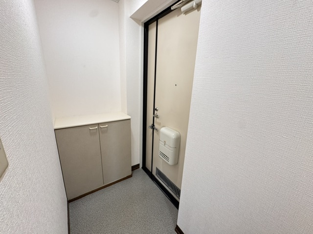 阪急宝塚線 豊中駅 徒歩13分 3階建 築35年の玄関写真