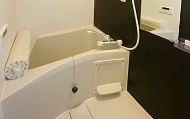 バス・シャワールーム　※別部屋の参考写真です。
