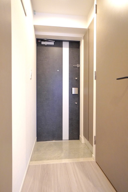 玄関　※写真は同タイプ住戸です。
