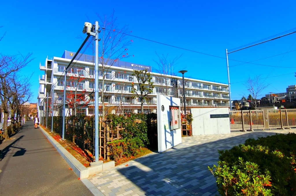 小学校　春江小学校（小学校）まで413m