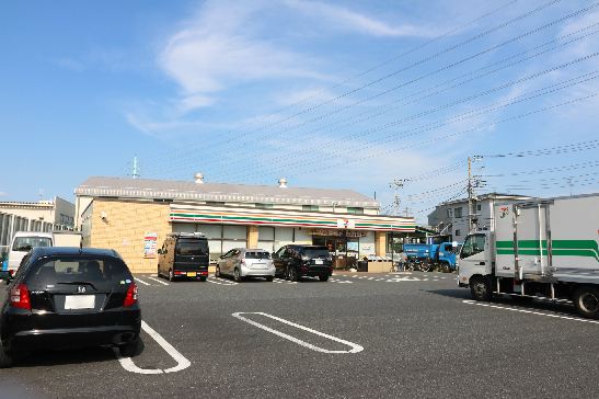 コンビニ　セブンイレブン 足立堀之内2丁目店（コンビニ）まで433m
