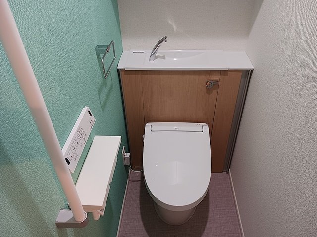 トイレ　落ち着いたトイレです