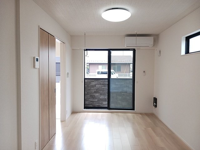 居室・リビング　おしゃれな居間です