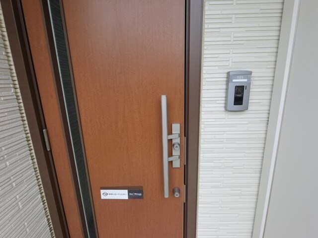 玄関　玄関ドア