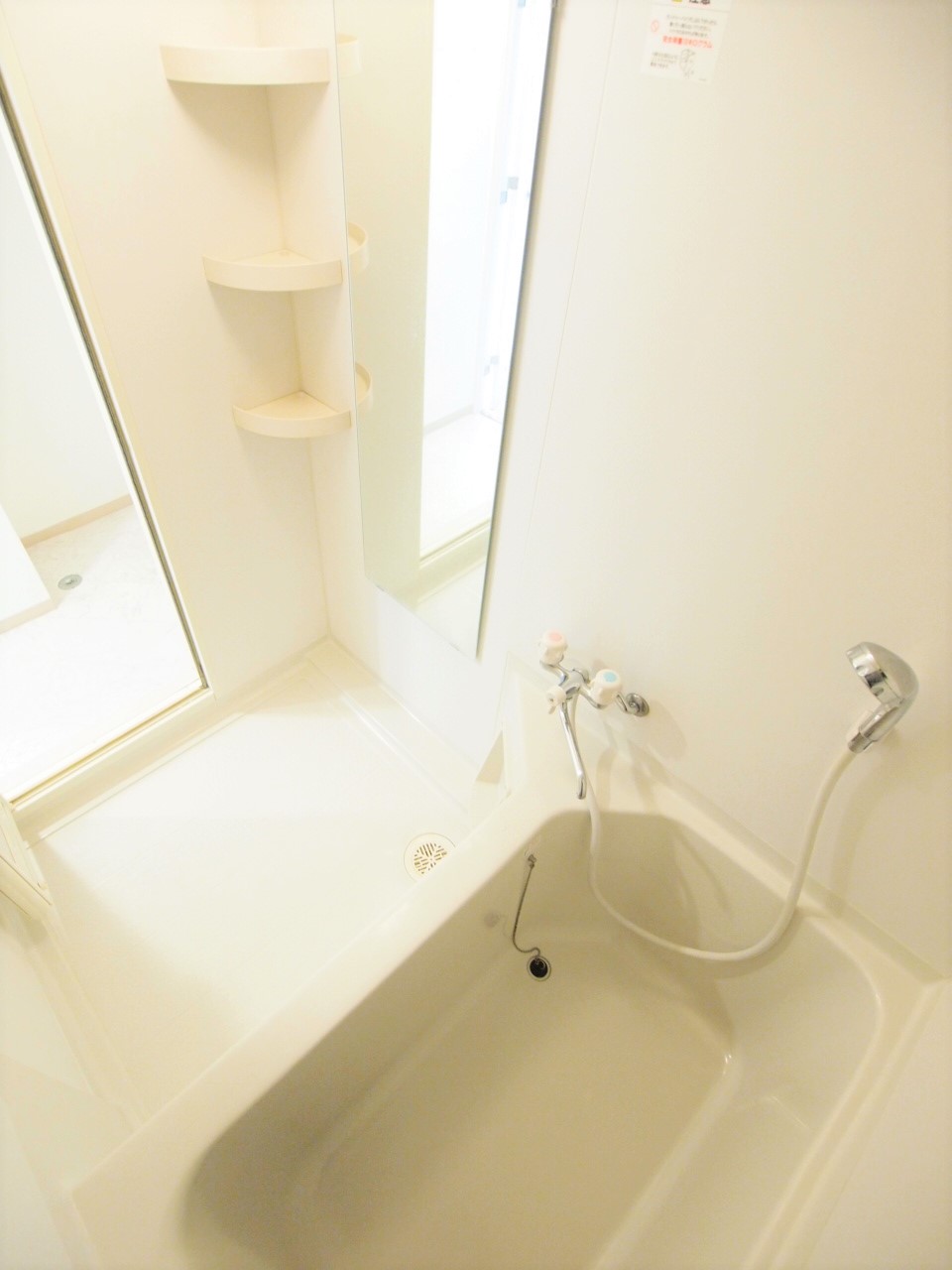 バス・シャワールーム　★オシャレなシャワーへッド☆水廻り良好です(^▽^)★