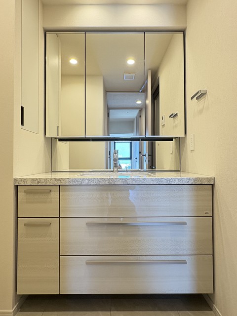 洗面設備　※写真は同タイプ住戸です。