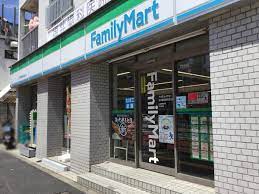 コンビニ　ファミリーマート 西早稲田諏訪通り店（コンビニ）まで127m