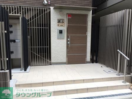 その他　オートロックゲート付き。
