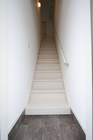 玄関　（別タイプ参考写真）ブライトアース巣鴨　　豊島区巣鴨3