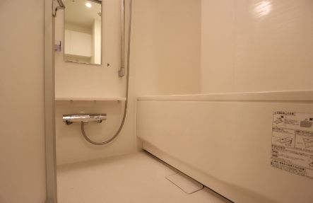 バス・シャワールーム　写真は同タイプ住居です。