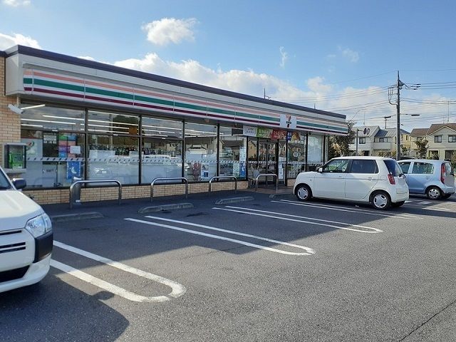 コンビニ　セブンイレブン竜ケ崎小柴店（コンビニ）まで630m