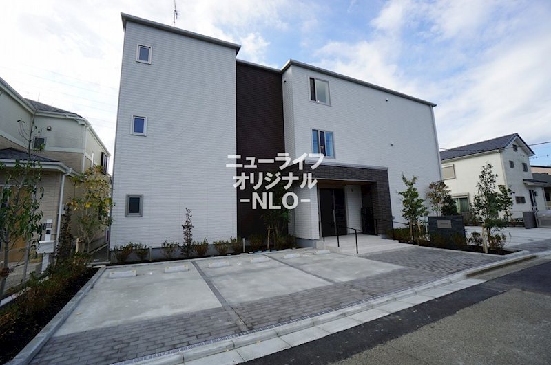 建物外観　重量鉄骨構造、住宅性能評価取得済み！積水ハウスのシャーメゾン