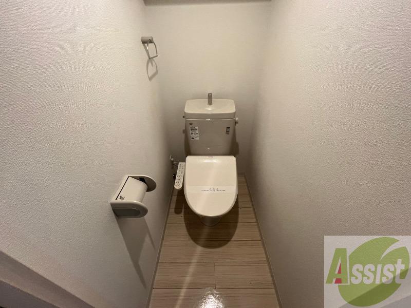 トイレ　トイレです。ウォシュレット付を探している方、おすすめです。
