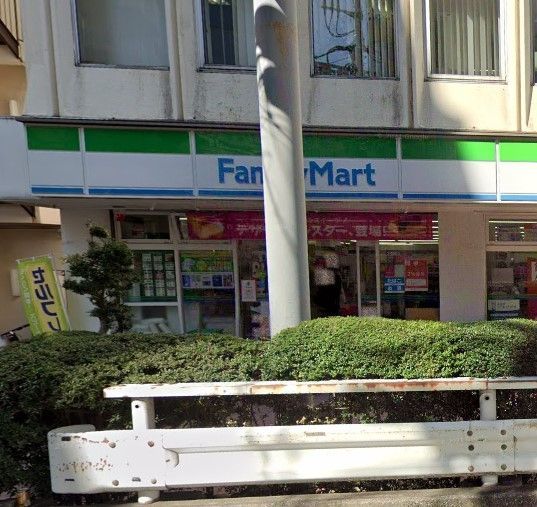 コンビニ　ファミリーマート北大塚店（コンビニ）まで270m