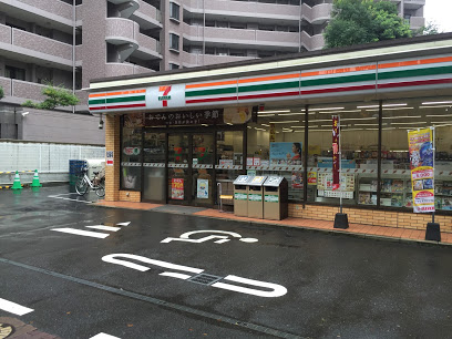 コンビニ　セブンイレブン 福岡けやき通り店（コンビニ）まで370m