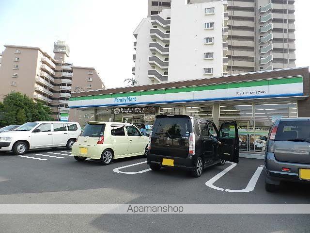 コンビニ　ファミリーマート小倉北三萩野１丁目店（コンビニ）まで200m