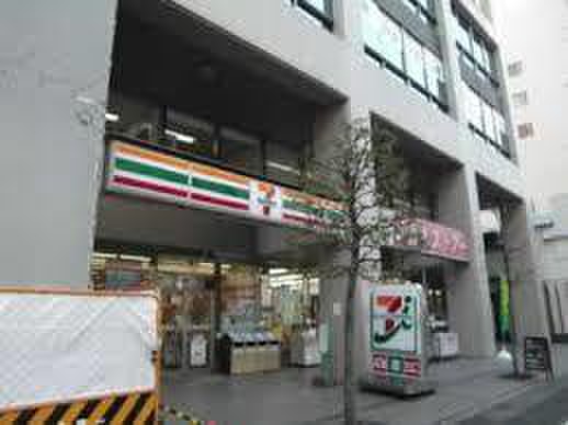 コンビニ　セブン‐イレブン 横浜鶴屋町２丁目店（コンビニ）まで99m