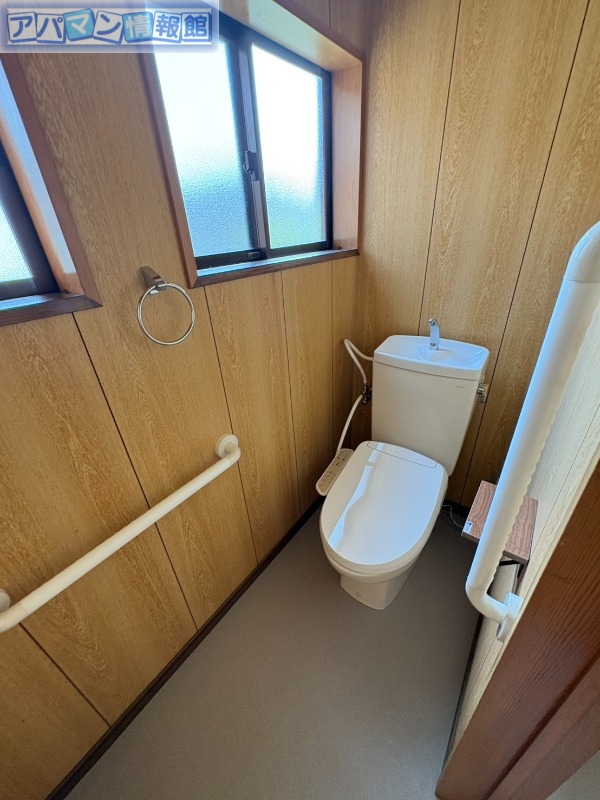 寺尾上5丁目戸建のトイレ写真