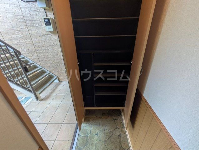 K-ウェルIIの玄関写真