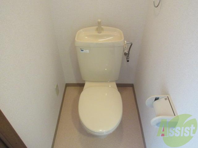 トイレ　清潔感のあるトイレですね。