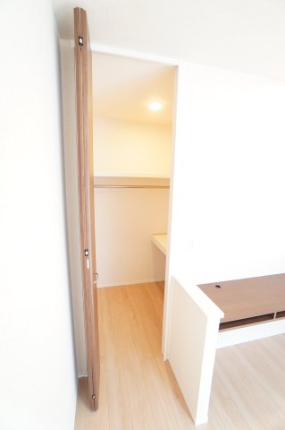 収納　※同物件・反転タイプの写真です。