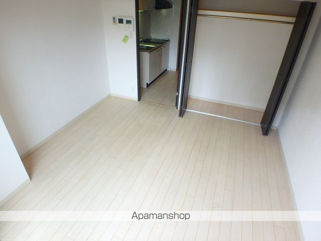 京阪本線 土居駅 徒歩3分 9階建 築19年の居間写真
