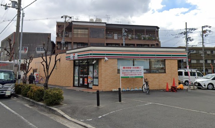 コンビニ　セブンイレブン 東大阪俊徳町3丁目店（コンビニ）まで228m