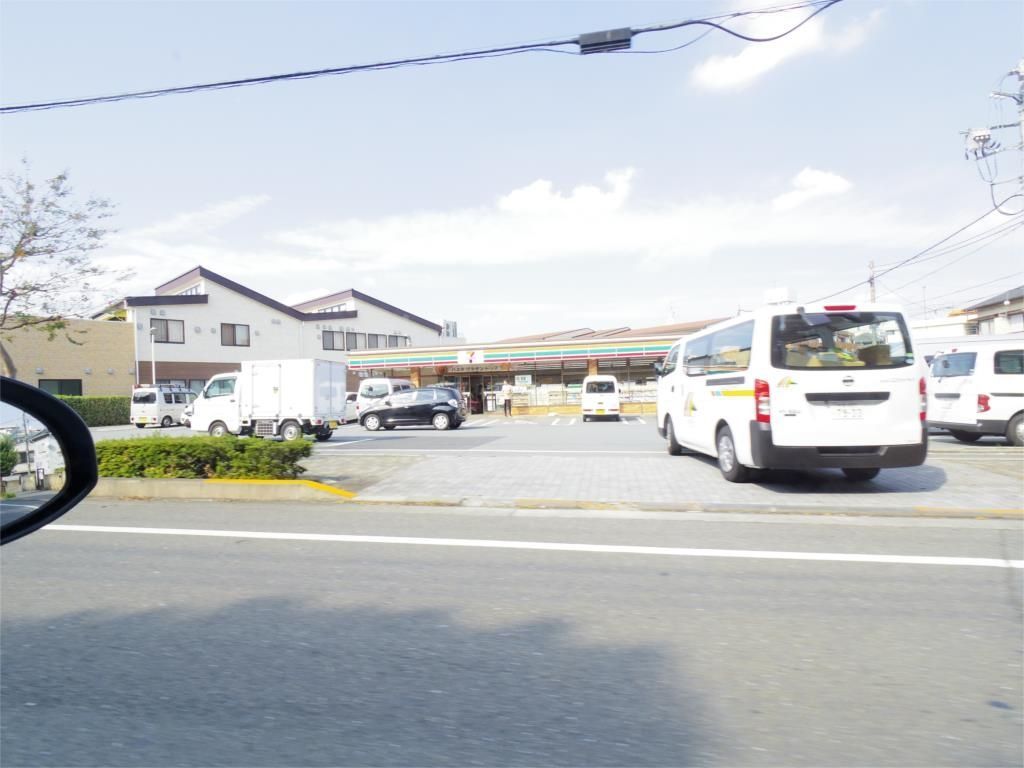 コンビニ　セブンイレブン 東恋ヶ窪3丁目店（コンビニ）まで572m