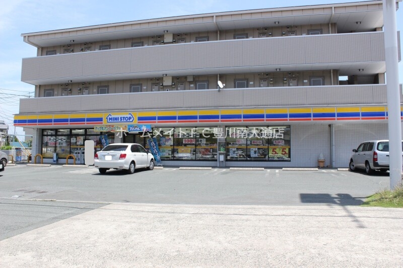 コンビニ　ミニストップ豊橋北山町店（コンビニ）まで400m