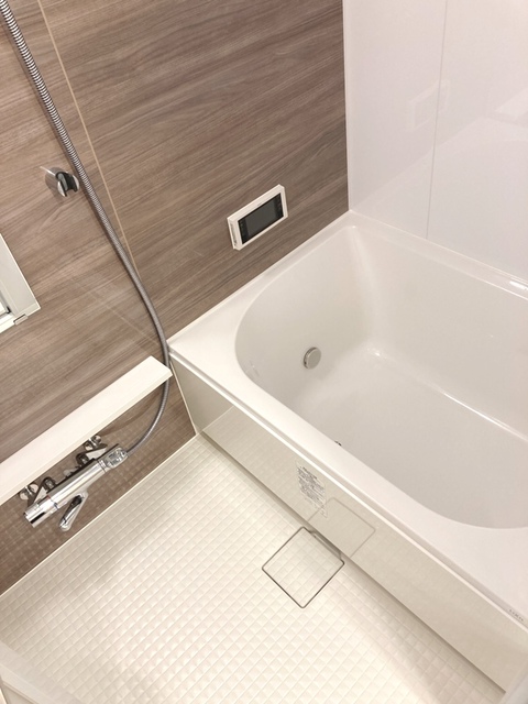 バス・シャワールーム　※写真は同タイプ住戸です。