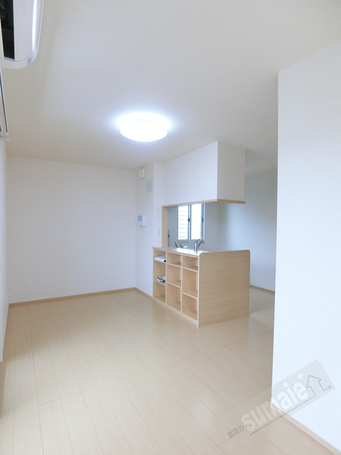 D-room 西浜IIの居間写真