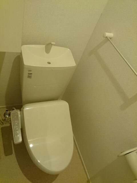 エレガントAのトイレ写真