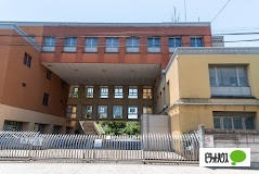 小学校　世田谷区立中町小学校（小学校）まで794m