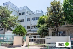 中学校　世田谷区立瀬田中学校（中学校）まで790m