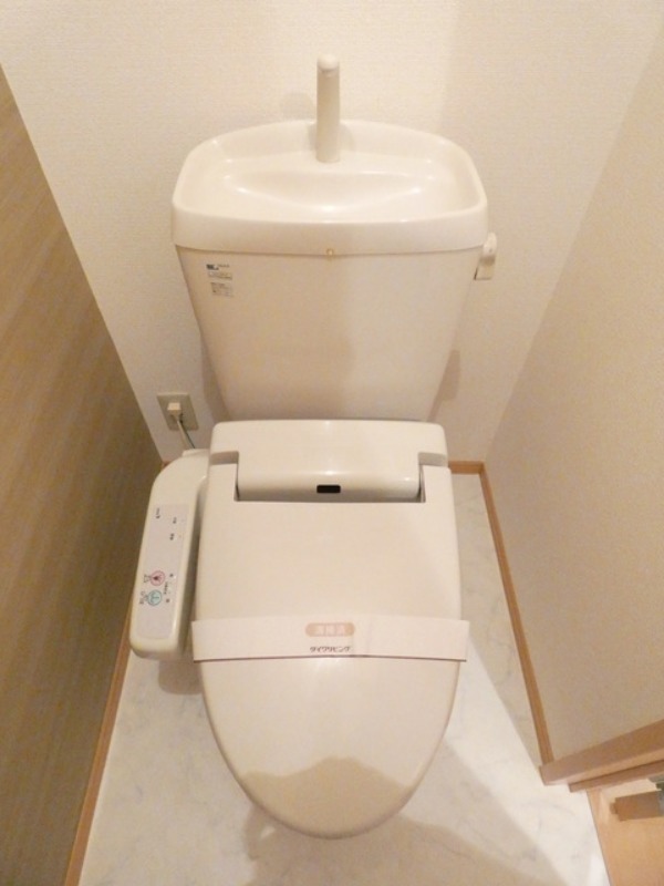 トイレ　図面と現状に相違がある場合には現状を優先