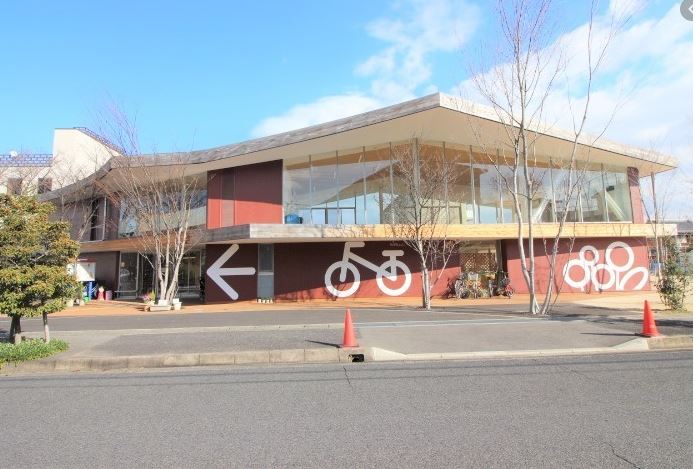 幼稚園・保育園　市立浮気保育園（幼稚園・保育園）まで697m
