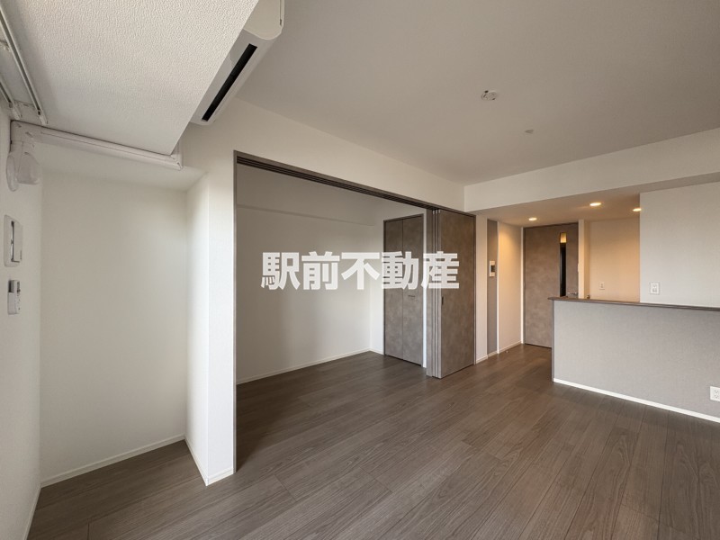 西鉄天神大牟田線 西鉄久留米駅 徒歩4分 15階建 築1年の居間写真