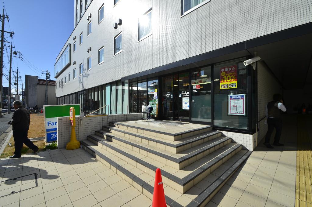 その他　ファミリーマートばんたね病院店（その他）まで406m